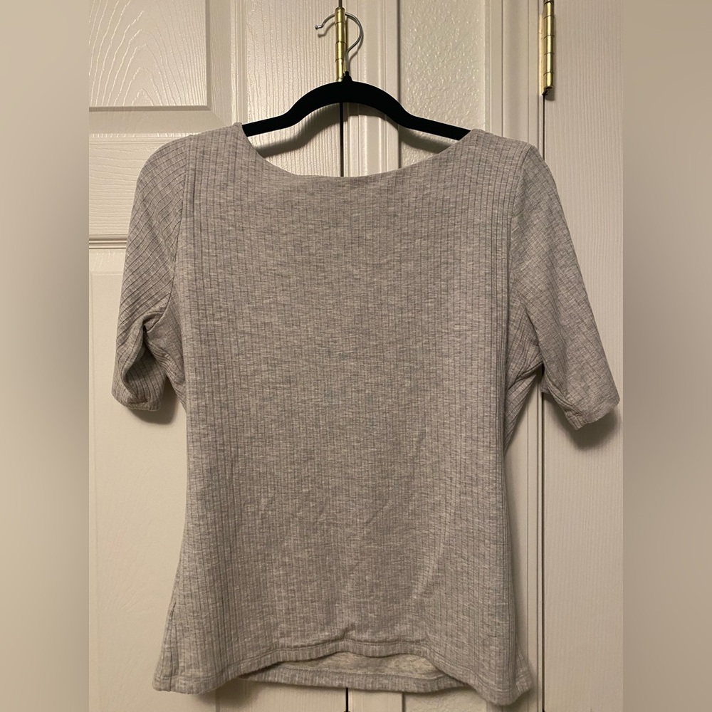 Abercrombie & Fitch Light Gray Ribbed Short Sleeve Top